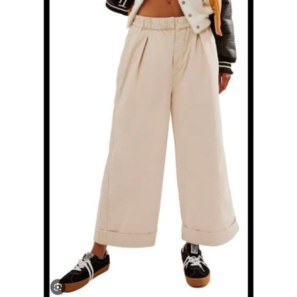 Free people wide leg, elastic waist brushed, cotton, cuffed cropped pants M